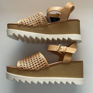 Universal Thread Alba Platform Heels Tan Size 8.5